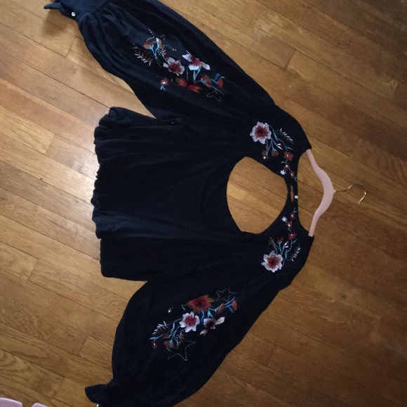 Free People Bell Sleeve Keyhole Floral Crop Top - Picture 2 of 2